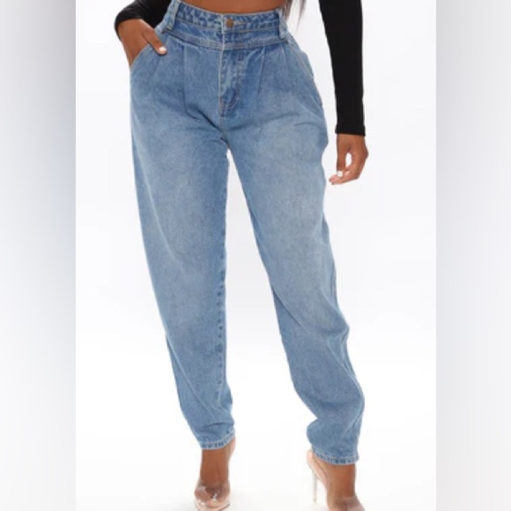 Fashion Nova I Heard You Balloon Mom Jeans-Black